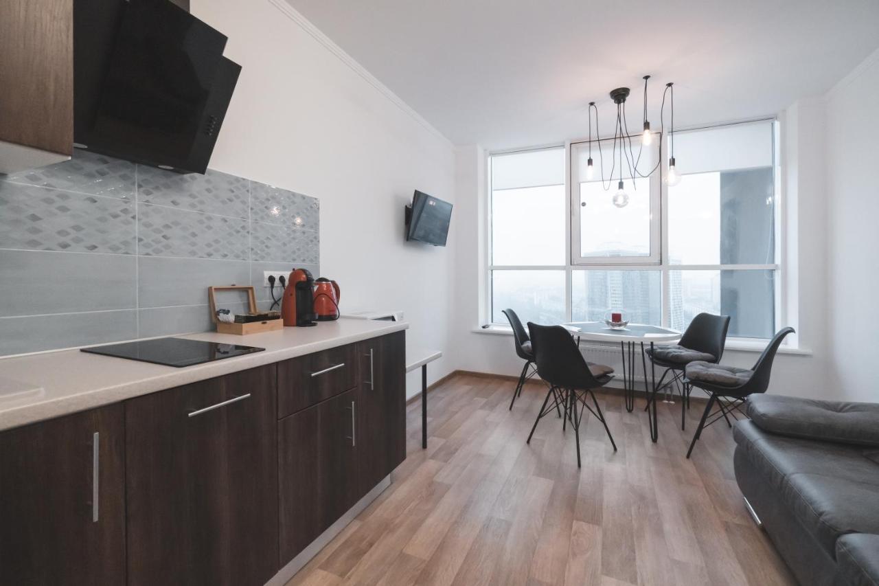 In The Sky Apartment Kyiv Exterior photo