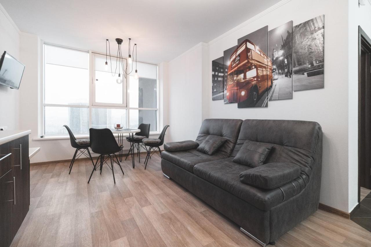 In The Sky Apartment Kyiv Exterior photo