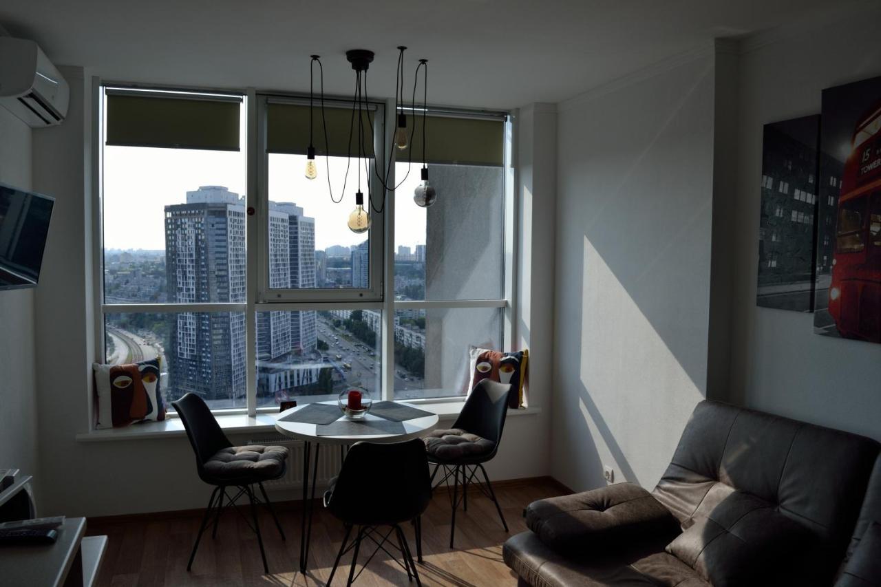 In The Sky Apartment Kyiv Exterior photo
